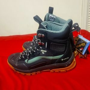 Vans UltraRange EXO Hi MTE-3 Black & Duck Green Shoes